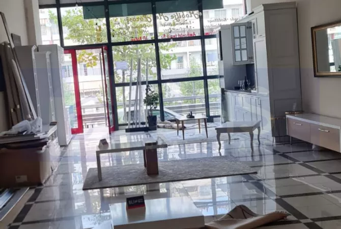 Jepet me qera ambient  OPEN SPACE - TEK Komuna e Parisit