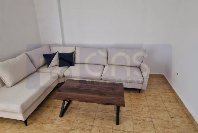 Shtepi me qera 2+1 ne Tirane - 550 Euro