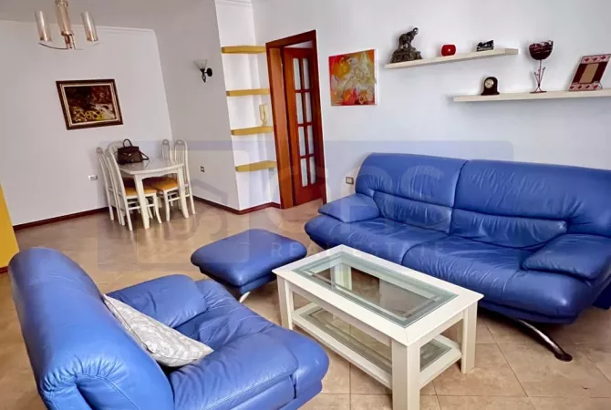 Shtepi me qera 2+1 ne Tirane - 750 Euro