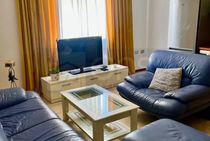 Shtepi me qera 2+1 ne Tirane - 750 Euro