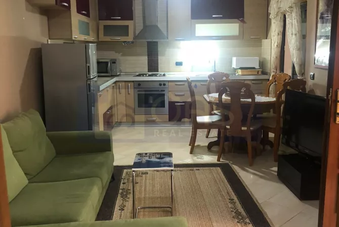 Shtepi me qera 1+1 ne Tirane - 45,000 Leke