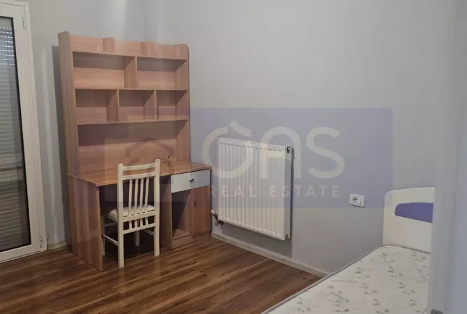 Shtepi me qera Apartament ne Tirane, 3+1, Mobilimi E mobiluar, Pagesa 550  Euro.