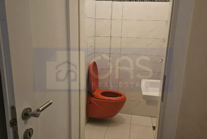 Shtepi me qera Apartament ne Tirane, 3+1, Mobilimi E mobiluar, Pagesa 550  Euro.