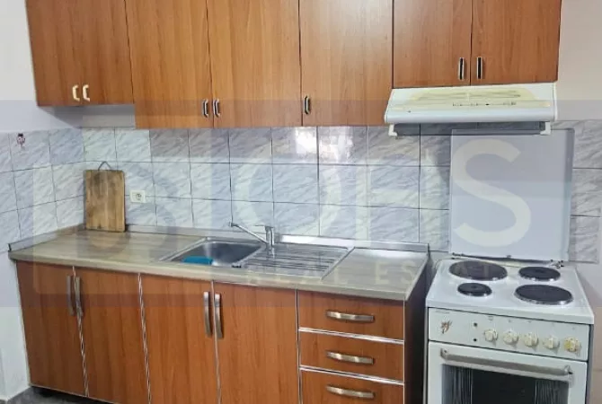 Shtepi me qera Apartament ne Tirane, 1+1, Mobilimi E mobiluar, Pagesa 500  Euro.