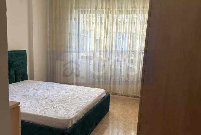 Shtepi me qera Apartament ne Tirane, 2+1, Mobilimi E mobiluar, Pagesa 750  Euro.