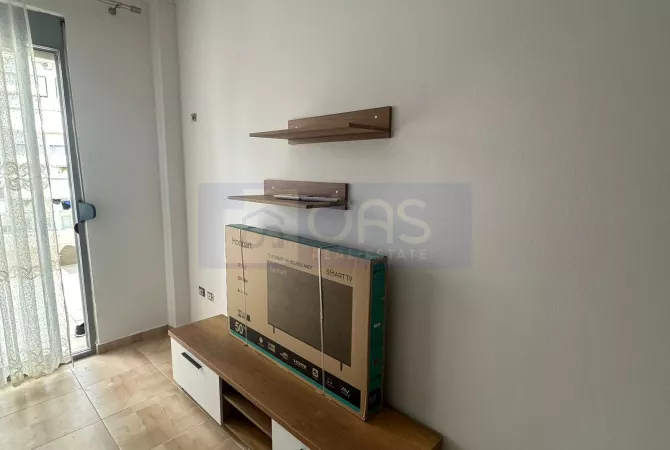 Shtepi me qera Apartament ne Tirane, 3+1, Mobilimi E mobiluar, Pagesa 700  Euro.