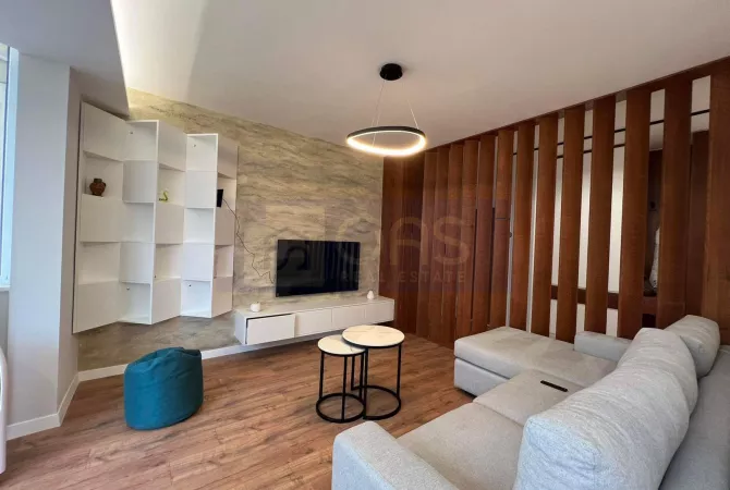 Shtepi me qera Apartament ne Tirane, 2+1, Mobilimi E mobiluar, Pagesa 900  Euro.