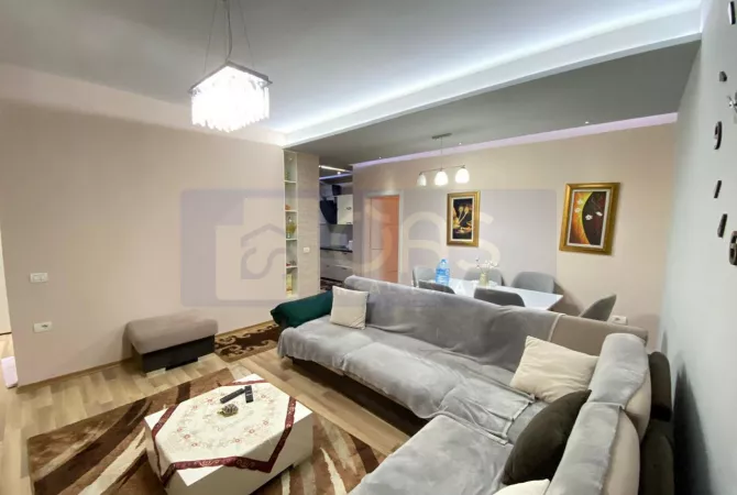 Shtepi me qera 2+1 ne Tirane - 550 Euro