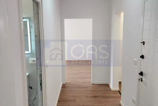 Shtepi ne shitje Apartament ne Tirane, 1+1, Mobilimi Bosh, pa mobiluar, Pagesa 95,000  Euro.
