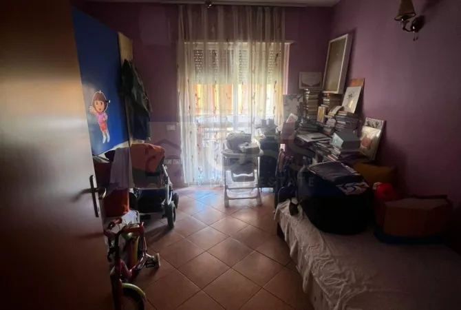 Shtepi me qera 2+1 ne Tirane - 700 Euro