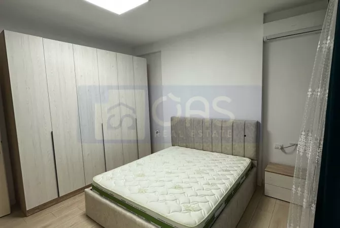 Shtepi me qera Apartament ne Tirane, 2+1, Mobilimi E mobiluar, Pagesa 65,000  Leke.