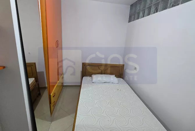 Shtepi me qera Apartament ne Tirane, 2+1, Mobilimi E mobiluar, Pagesa 500  Euro.