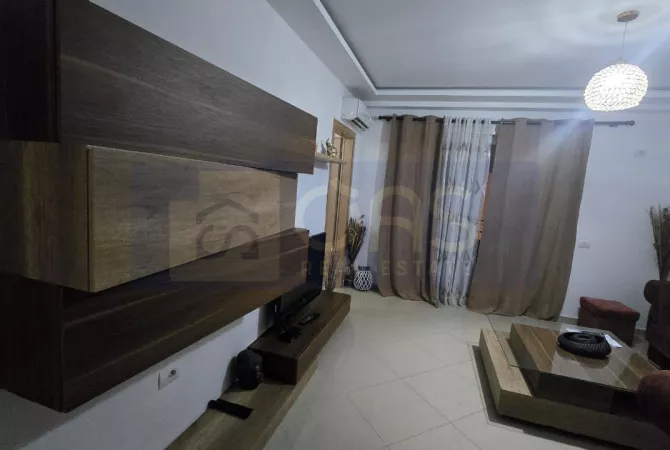 Shtepi me qera 2+1 ne Tirane - 500 Euro