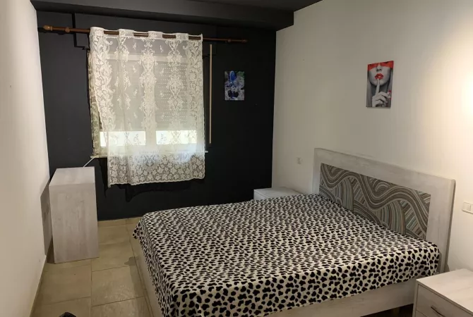 Shtepi me qera Apartament ne Tirane, 2+1, Mobilimi E mobiluar, Pagesa 600  Euro.