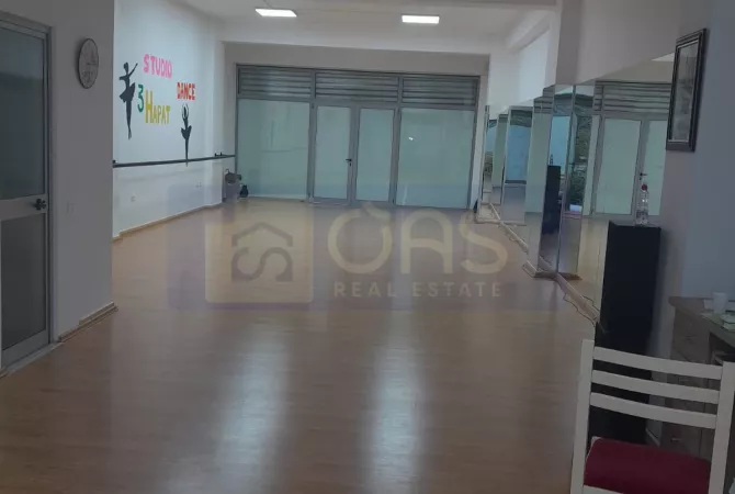Ambient biznesi me qera 1+1 ne Tirane - 600 Euro