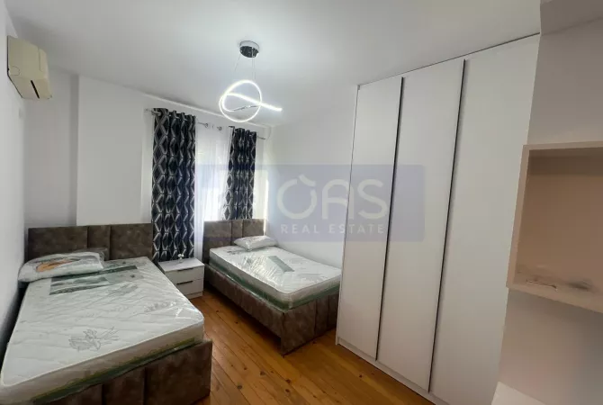 Shtepi me qera Apartament ne Tirane, 2+1, Mobilimi E mobiluar, Pagesa 500  Euro.