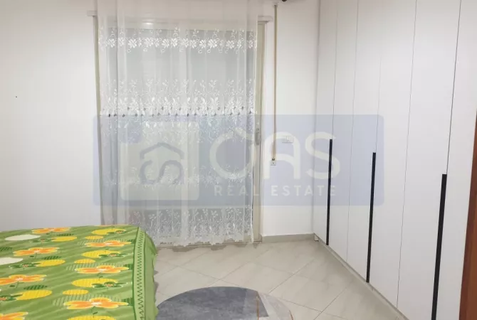 Shtepi me qera Apartament ne Tirane, 2+1, Mobilimi E mobiluar, Pagesa 450  Euro.