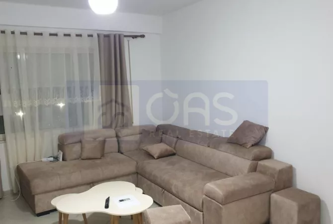 Shtepi me qera Apartament ne Tirane, 2+1, Mobilimi E mobiluar, Pagesa 450  Euro.