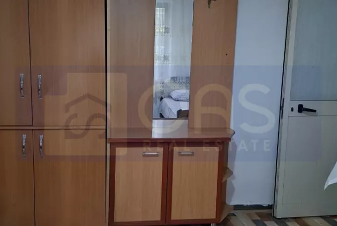 Shtepi me qera Apartament ne Tirane, 2+1, Mobilimi E mobiluar, Pagesa 500  Euro.