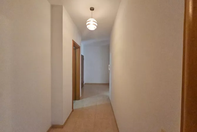 Shtepi me qera Apartament ne Tirane, 1+1, Mobilimi E mobiluar, Pagesa 500  Euro.