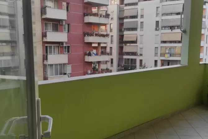 Shtepi me qera 2+1 ne Tirane - 48,000 Leke