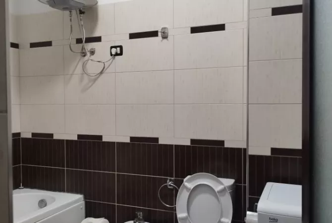 Shtepi me qera Apartament ne Tirane, 2+1, Mobilimi E mobiluar, Pagesa 48,000  Leke.