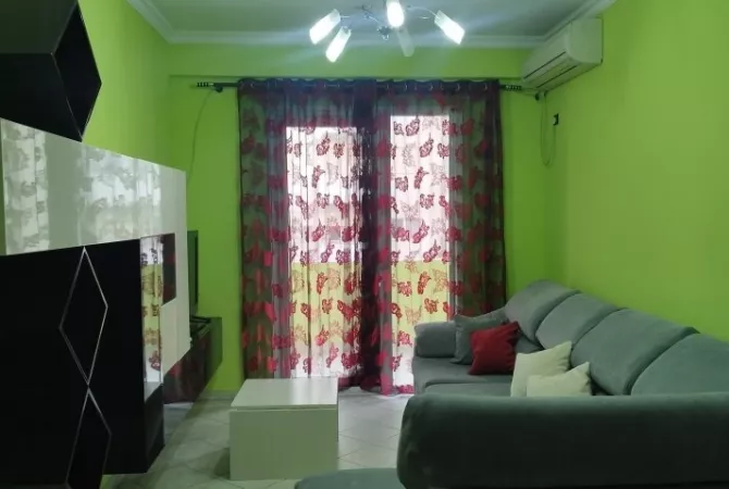 Shtepi me qera Apartament ne Tirane, 2+1, Mobilimi E mobiluar, Pagesa 48,000  Leke.