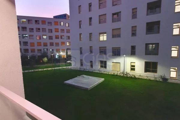 Shtepi me qera Apartament ne Tirane, 1+1, Mobilimi E mobiluar, Pagesa 450  Euro.