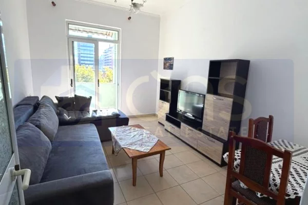 Shtepi me qera 1+1 ne Tirane - 40,000 Leke