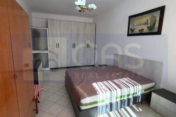 Shtepi me qera 1+1 ne Tirane - 40,000 Leke