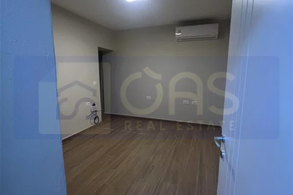 Ambient biznesi me qera 1+1 ne Tirane - 600 Euro