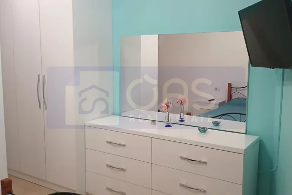 Shtepi me qera Apartament ne Tirane, 2+1, Mobilimi E mobiluar, Pagesa 500  Euro.