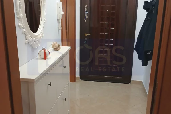 Shtepi me qera Apartament ne Tirane, 2+1, Mobilimi E mobiluar, Pagesa 500  Euro.