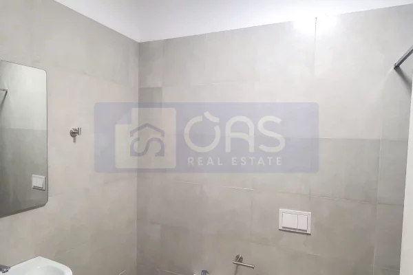 Shtepi me qera 2+1 ne Tirane - 1,300 Euro