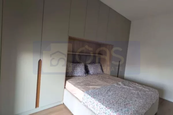 Shtepi me qera Apartament ne Tirane, 2+1, Mobilimi E mobiluar, Pagesa 900  Euro.