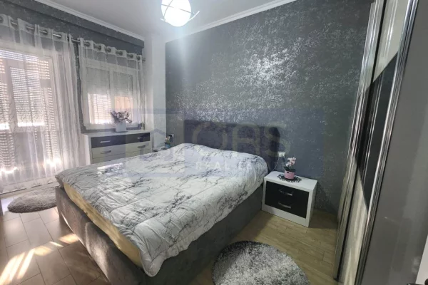 Shtepi me qera Apartament ne Tirane, 2+1, Mobilimi E mobiluar, Pagesa 450  Euro.