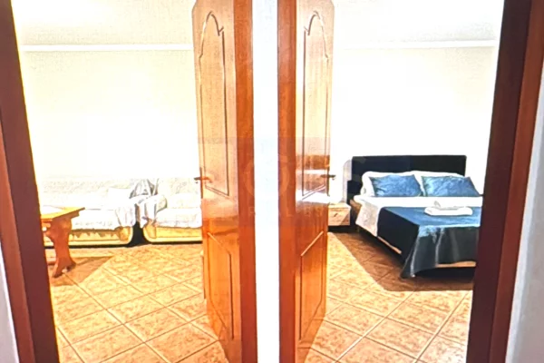 Shtepi me qera 1+1 ne Tirane - 50,000 Leke