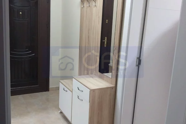 Shtepi me qera 1+1 ne Tirane - 50,000 Leke