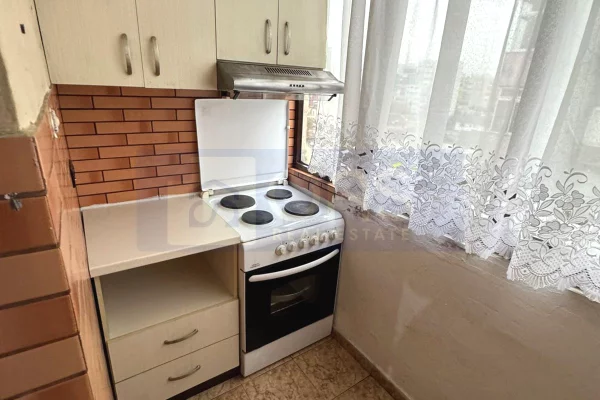 Shtepi me qera 2+1 ne Tirane - 450 Euro