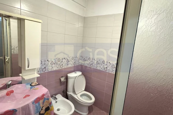 Shtepi me qera Apartament ne Tirane, 2+1, Mobilimi E mobiluar, Pagesa 450  Euro.