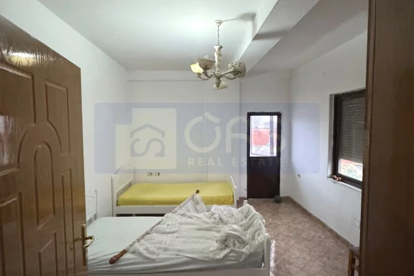 Shtepi me qera Apartament ne Tirane, 2+1, Mobilimi E mobiluar, Pagesa 450  Euro.