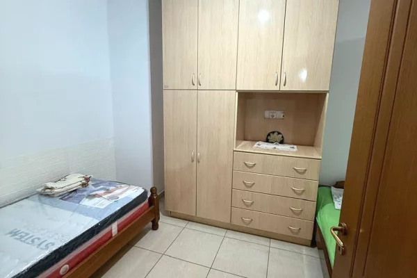 Shtepi me qera 2+1 ne Tirane - 550 Euro