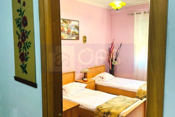 Shtepi me qera Apartament ne Tirane, 2+1, Mobilimi E mobiluar, Pagesa 550  Euro.