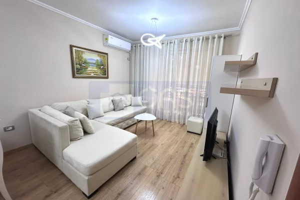 Shtepi me qera Apartament ne Tirane, 1+1, Mobilimi E mobiluar, Pagesa 520  Euro.