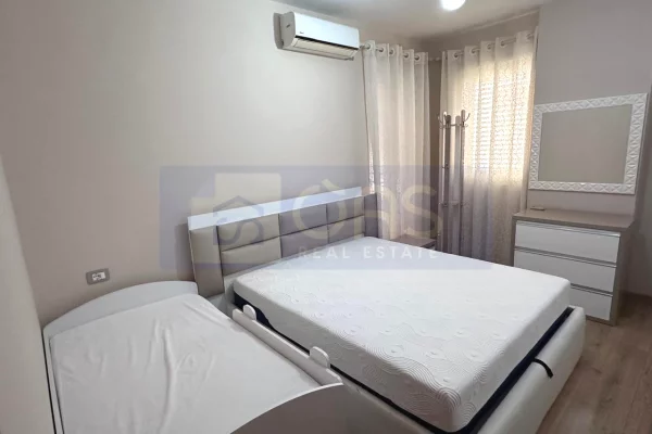Shtepi me qera Apartament ne Tirane, 1+1, Mobilimi E mobiluar, Pagesa 520  Euro.