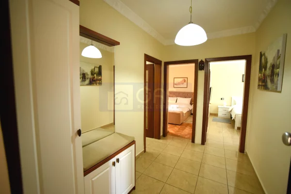 Shtepi me qera 2+1 ne Tirane - 650 Euro