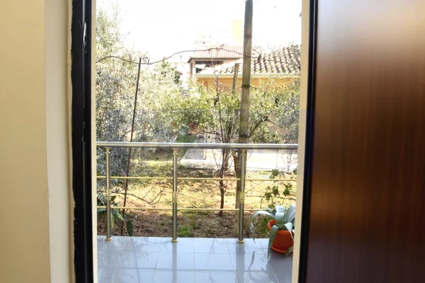 Shtepi me qera 2+1 ne Tirane - 650 Euro