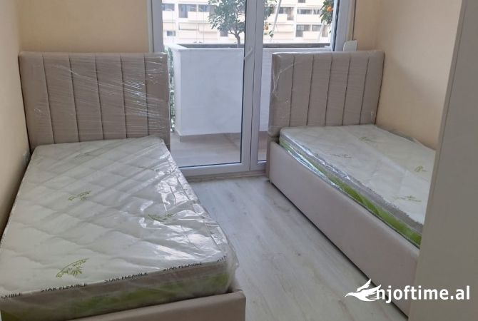 Shtepi me qera Apartament ne Tirane, 2+1, Mobilimi E mobiluar, Pagesa 500  Euro.