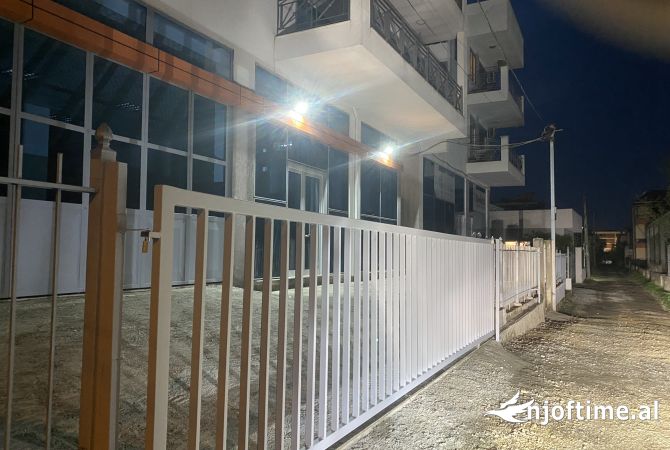 Ambient biznesi me qera 4+1 ne Tirane - 900 Euro
