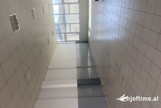 jepet me qera duqan ne zonen e autostrates km2